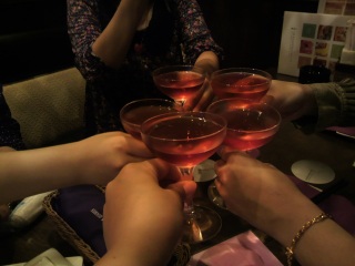 ��j�łȂ������F�l�B�Ɓc